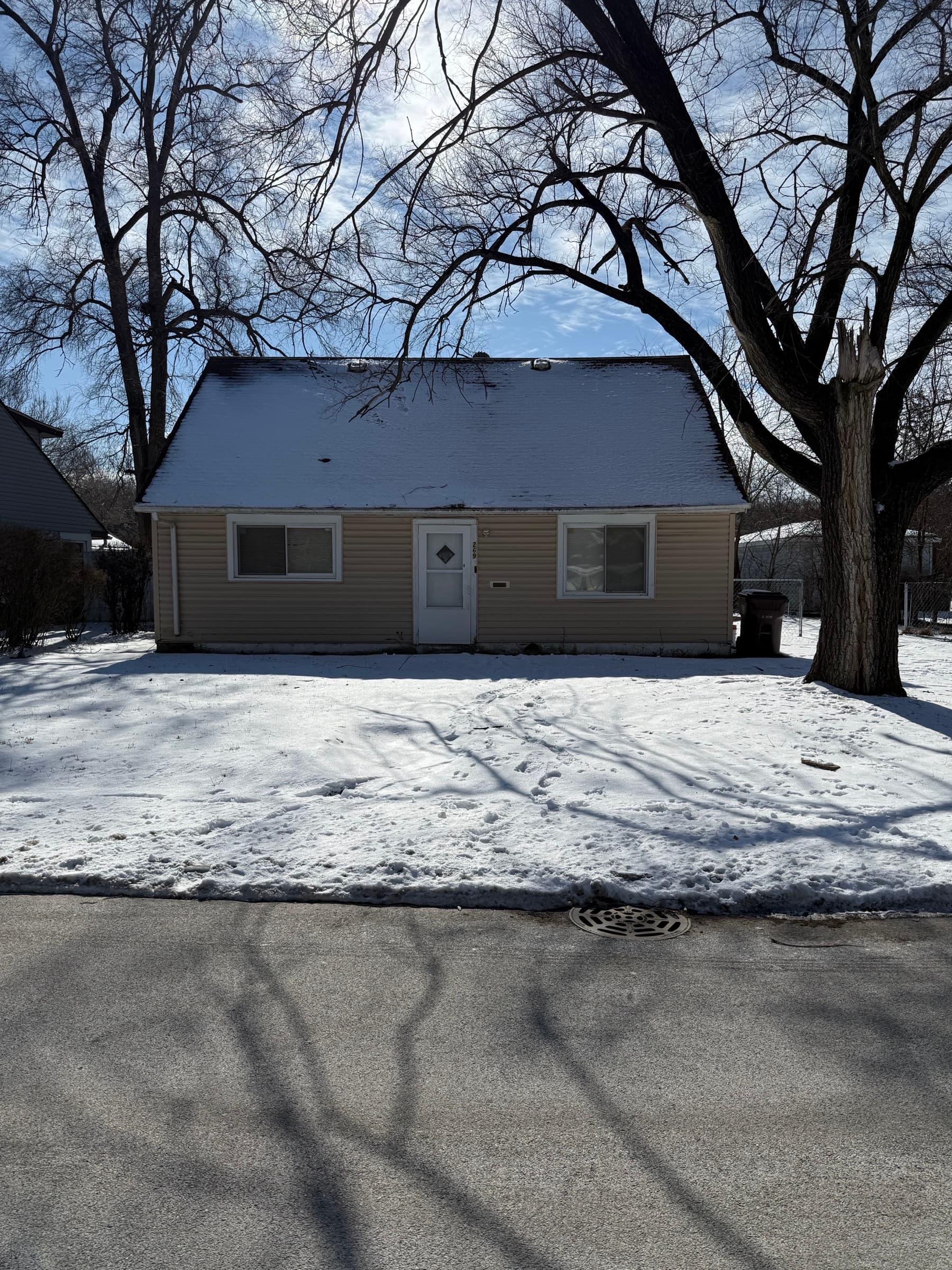 269 Arrowhead St before renovation