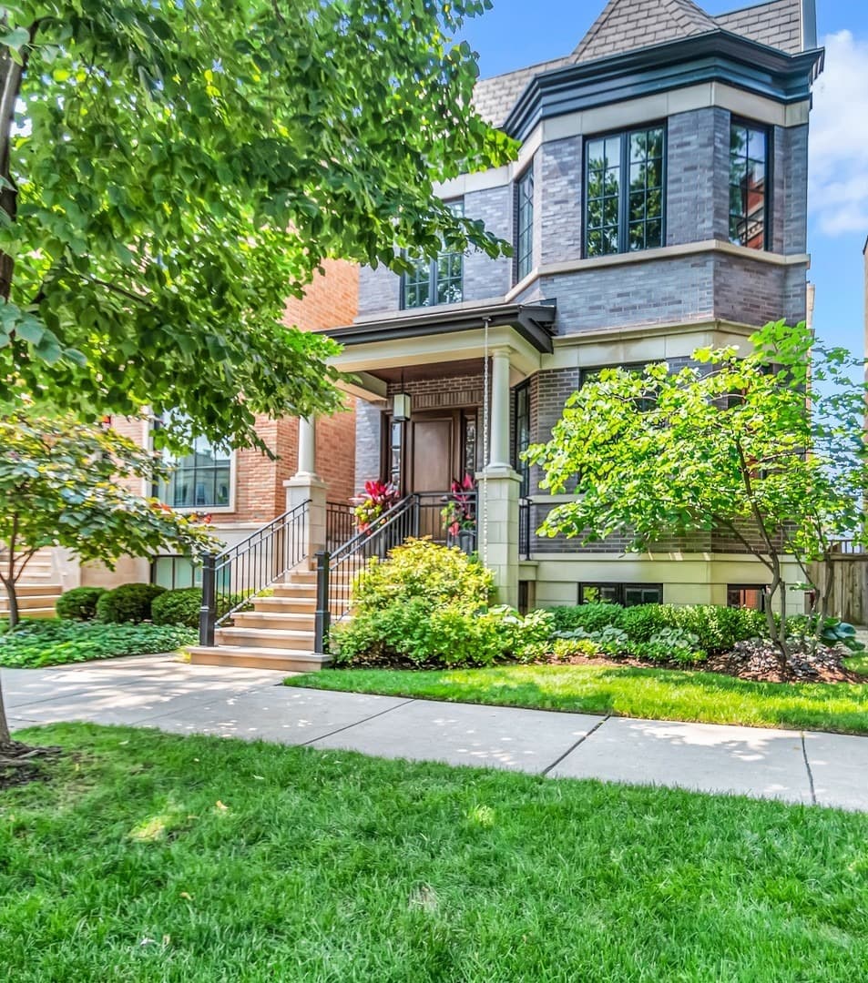 Brick single-family home at 3846 N Oakley Ave, Chicago